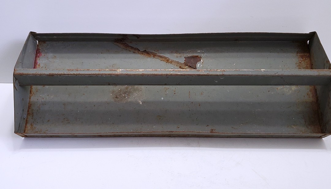 Vintage Metal Tool Box Pull Out Tray Industrial Rusty Farmhouse Decor 18.5″