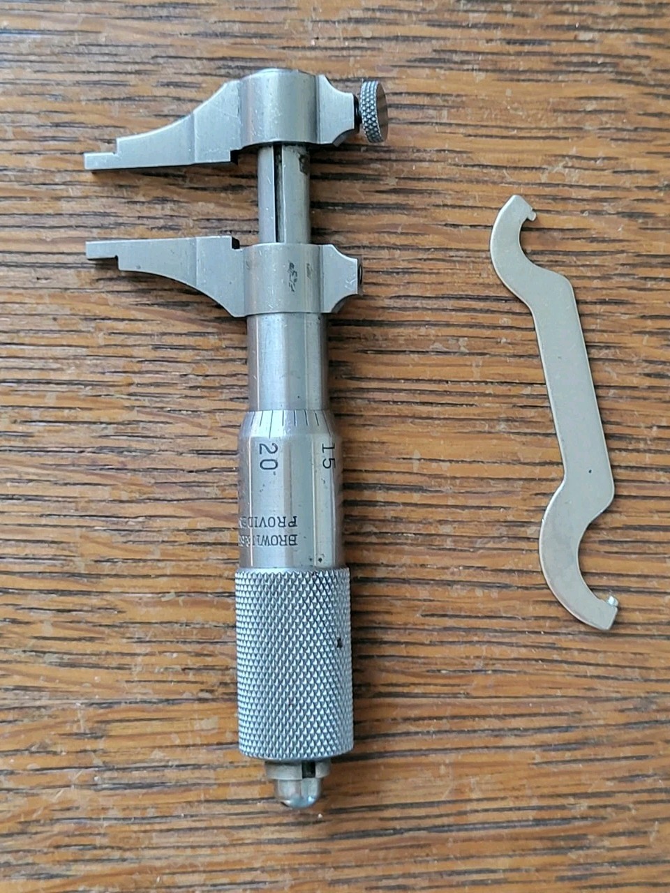 Vintage Brown & Sharpe No. 250 Inside Micrometer Caliper 0.2-1.0″ w/Wrench