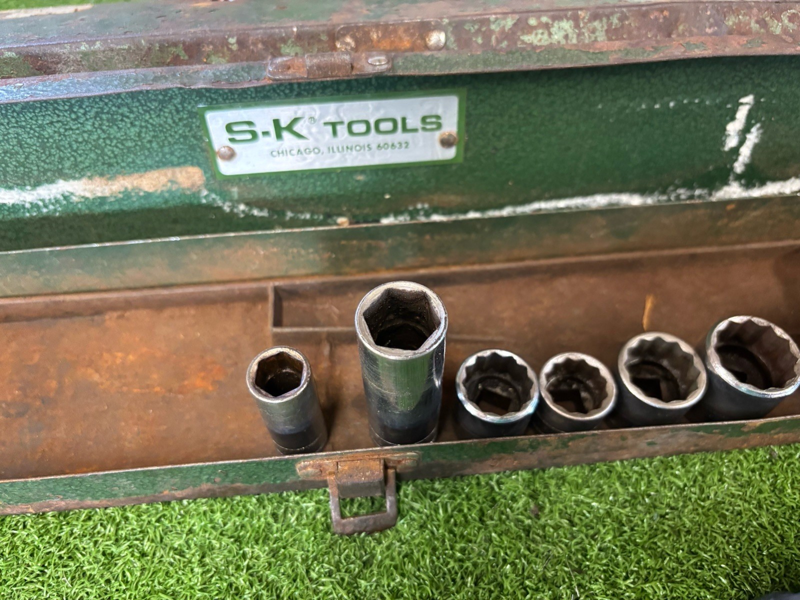 S-K Tools 18 Pc Socket Set 1/2″ Set + 41653 17”Breaker Bar + 3/8” 12 Pt Set