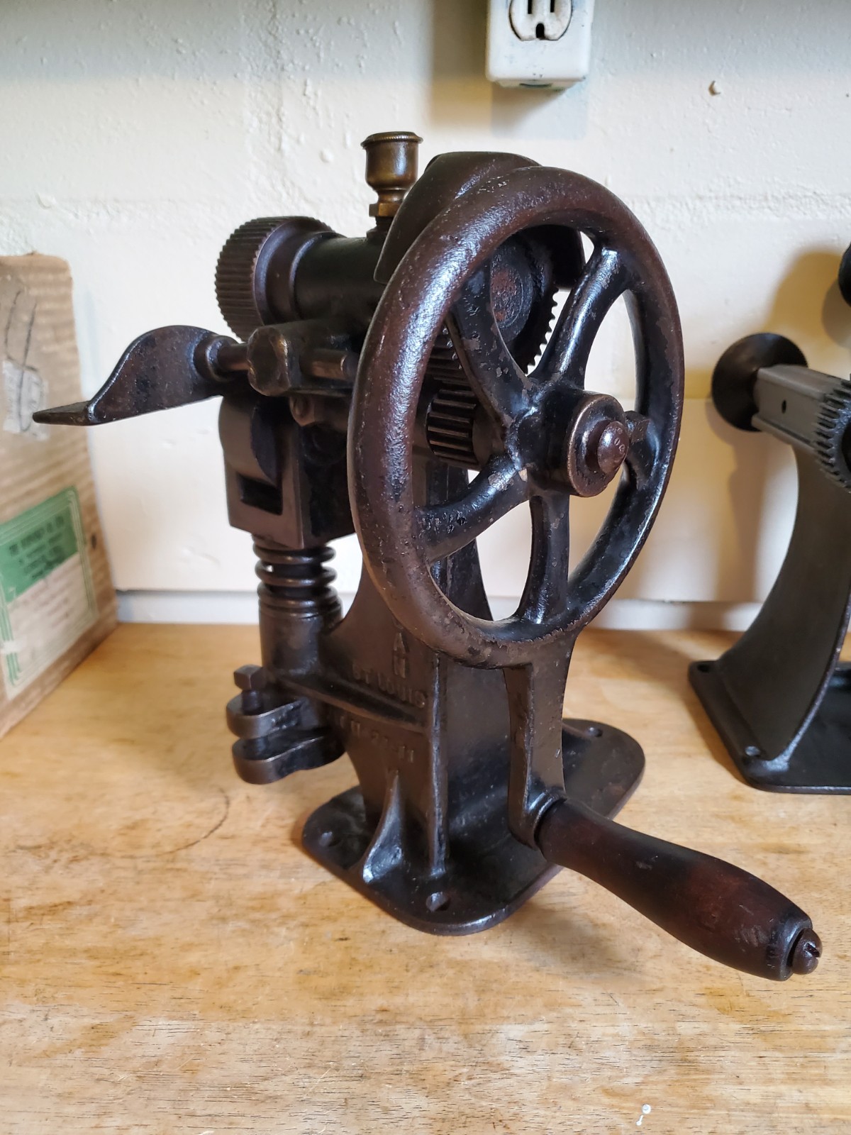 Vintage St. Louis American Cast Iron Leather Splitting Skiver Tool Antique Rare