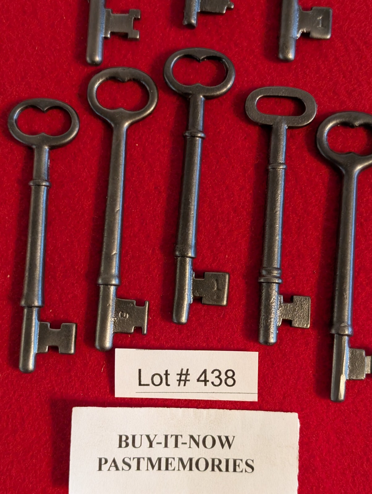 LOT OF 8 CAST IRON SKELETON KEYS VINTAGE ANTIQUE c1870 HOUSE DOOR LOT #438