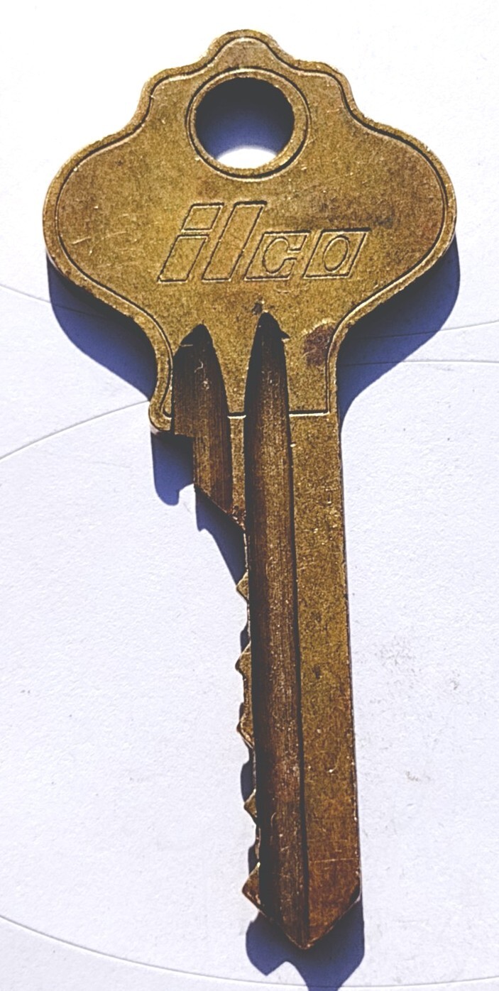Vintage Key ilco 1054 MT TT 9961 Appx 2″ Replacement Locks
