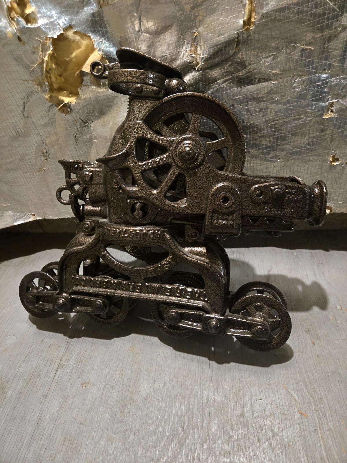 Antique Vintage Cast Iron FE Myers Hay Trolley Farm Barn Pulley Restored