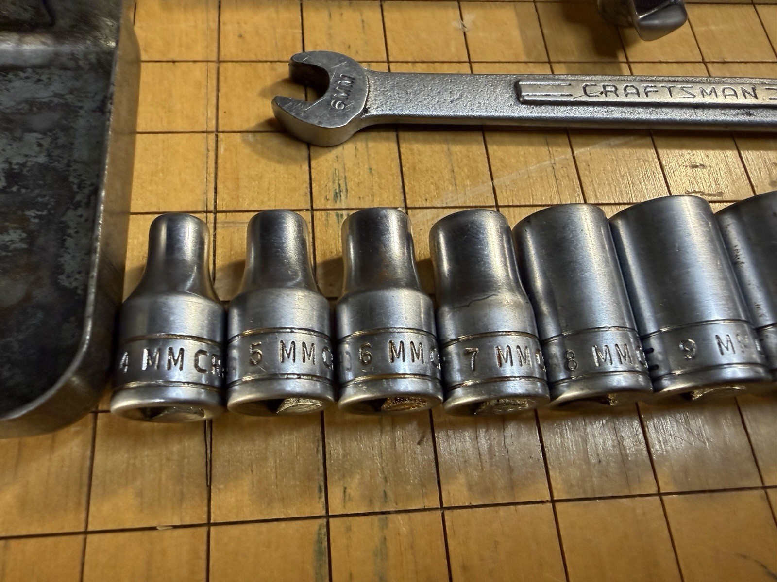 Vintage Craftsman =V= 1/4″ Drive Socket Set Butterfly Ratchet Raised Panel Box