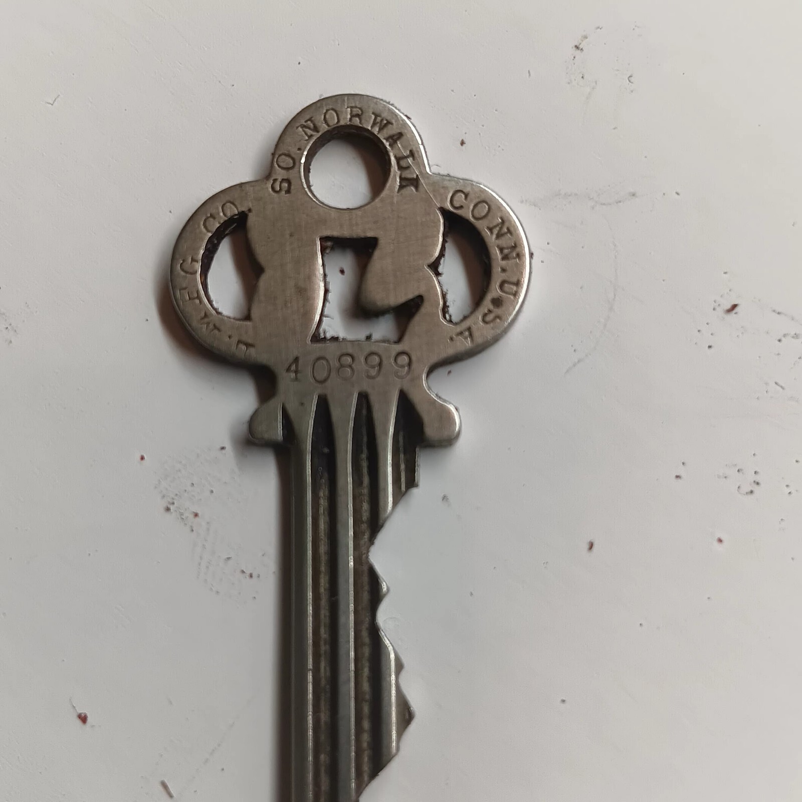 2 Vintage Keys. 1 Lyon Mfg. &1 L Mfg Key. Rare Keys.