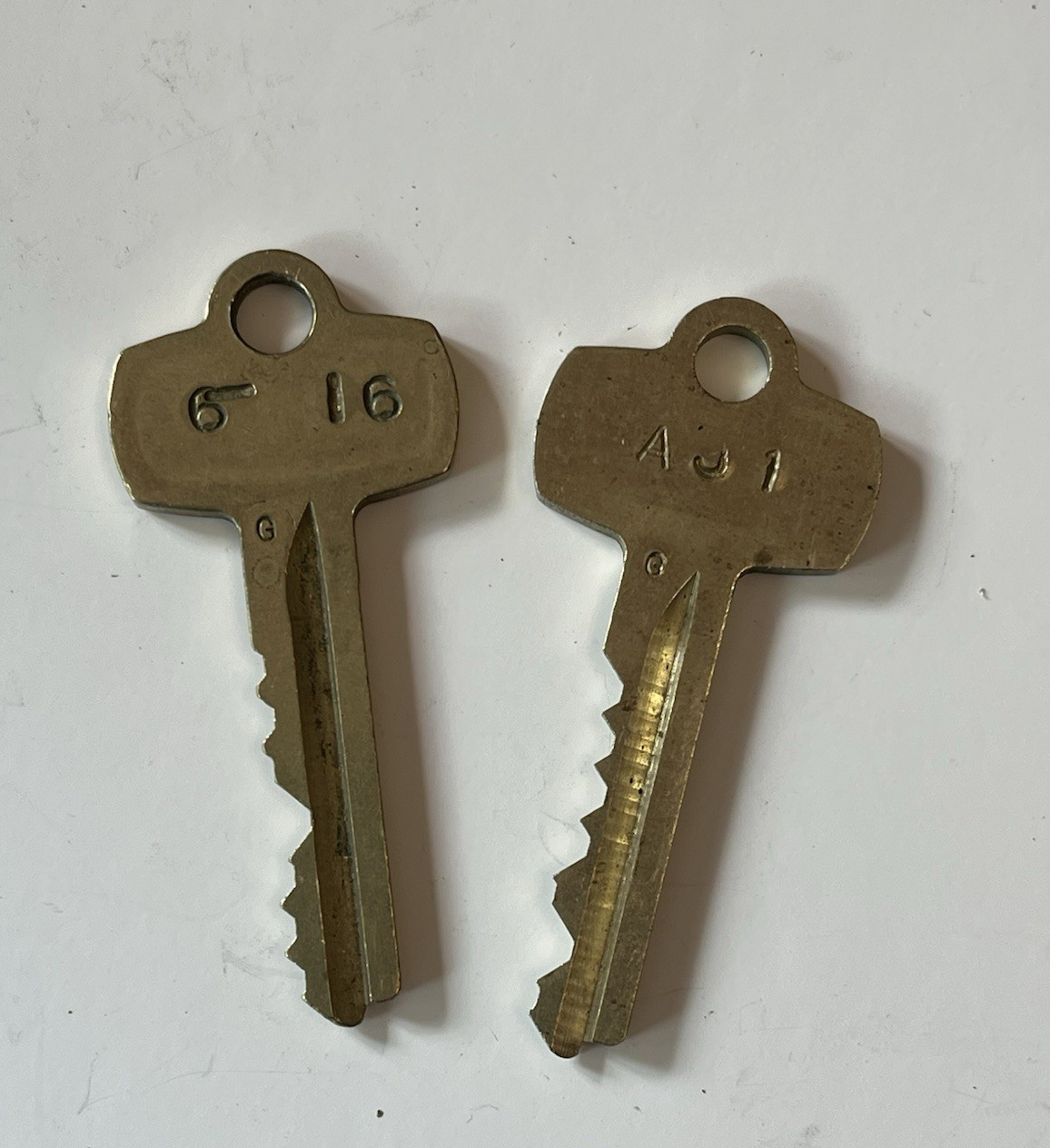 Vintage Antique Key LOT of 21 Skeleton Metal Brass Illinois Best Sargent Komet