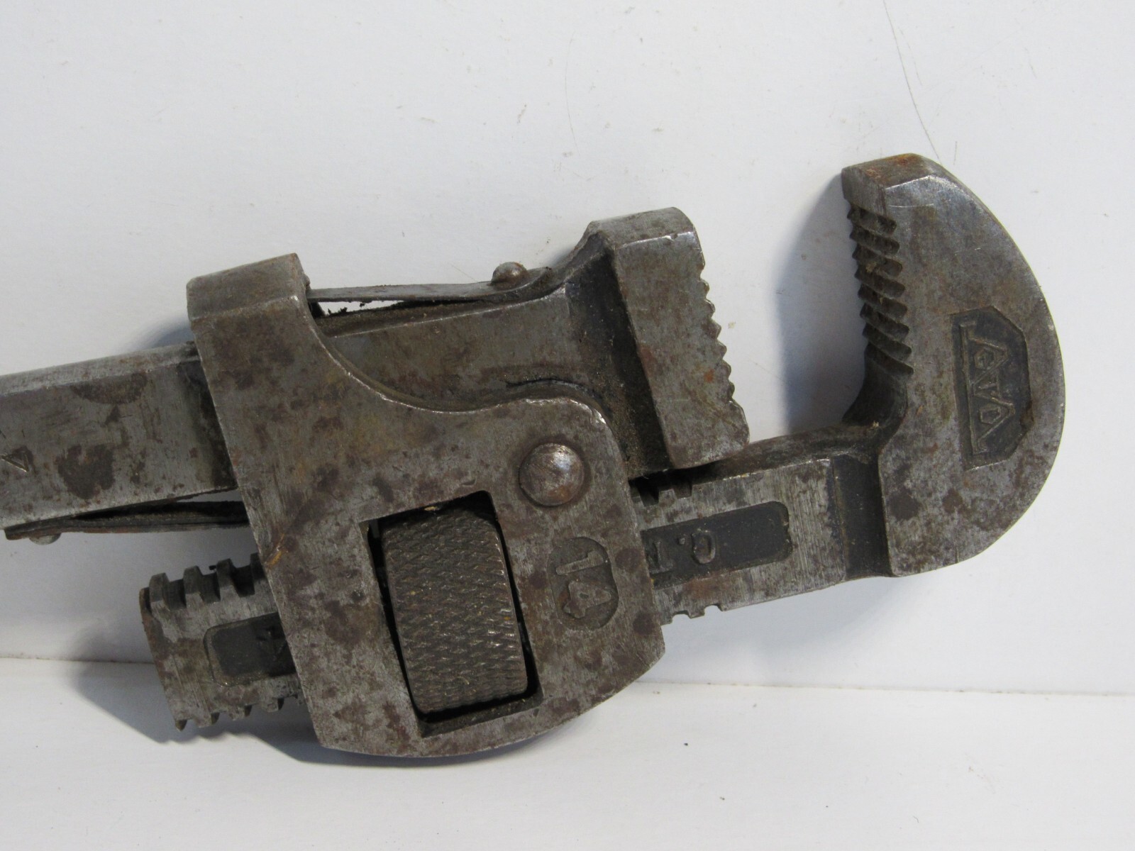 Vintage GTD # 14 Adjustable Wood Handle Pipe Wrench USA M7