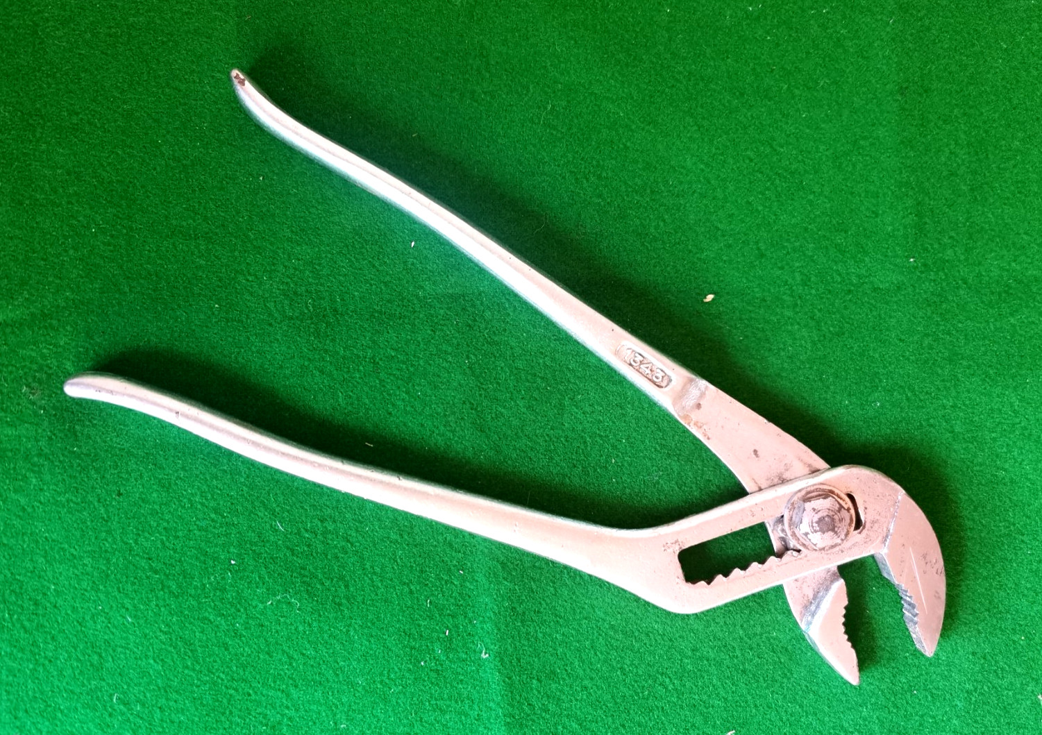 Pair of Lindstrom 9 1/2″ Water Pump Grips / Pliers No. 1343