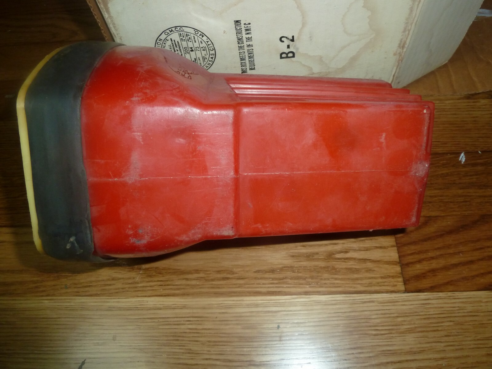 Vintage 1950/60’s Uni-Float Soft Plastic Lantern Flashlight With Original Box!