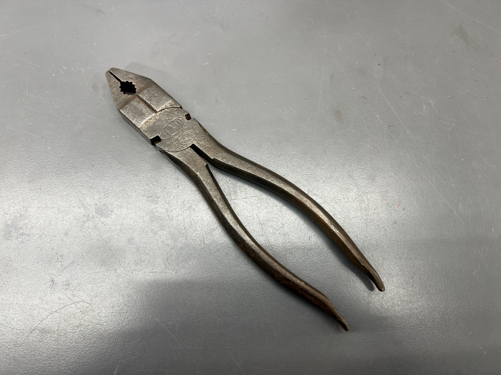 (B) VINTAGE PEXTO PS&W 8″ LINESMAN MULTI JAW PLIERS CUTTERS – MADE IN USA