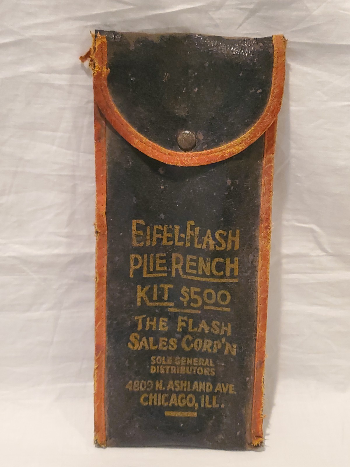 Vintage Eifel-Flash Sales Corp PlieRench Kit with Bag Chicago Illinois USA