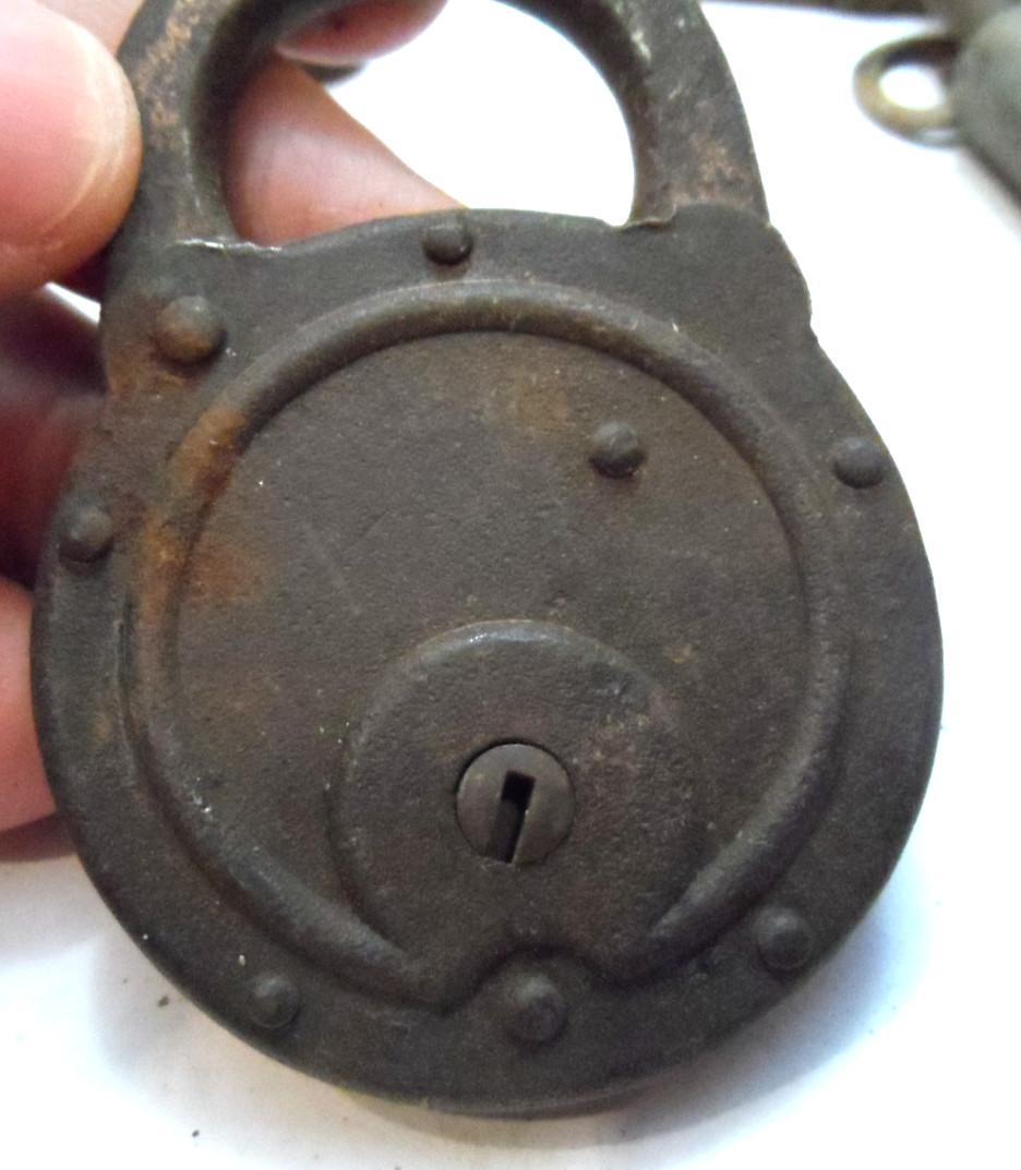 ANTIQUE EAGLE LAKE CO. SIX LEVER PADLOCK NO KEY CONN. USA X-324