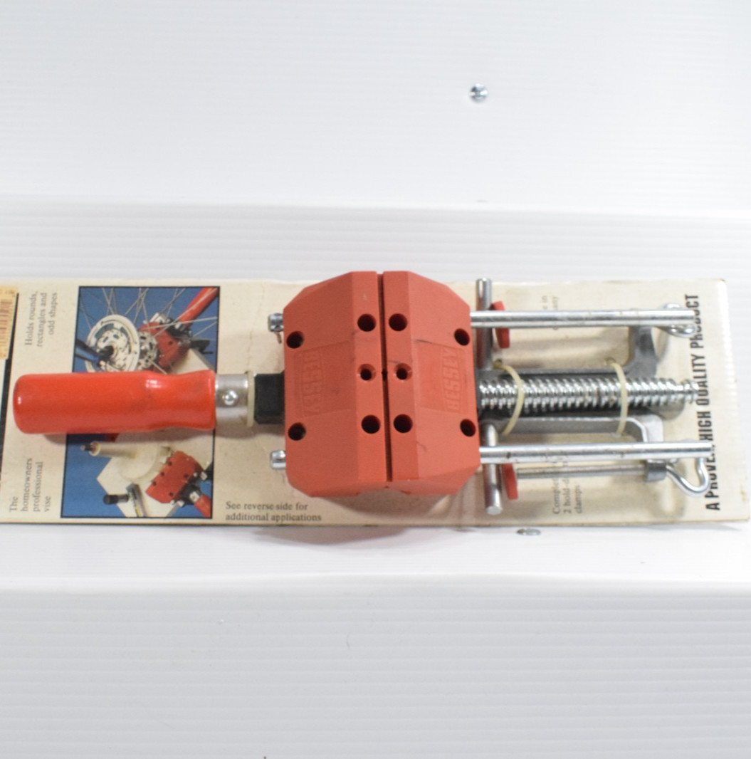 BESSEY CLAMP VISE TABLETOP MOUNT GRIP FLAT ROUND ANGLED PARTS WOOD WORK SHOP S10