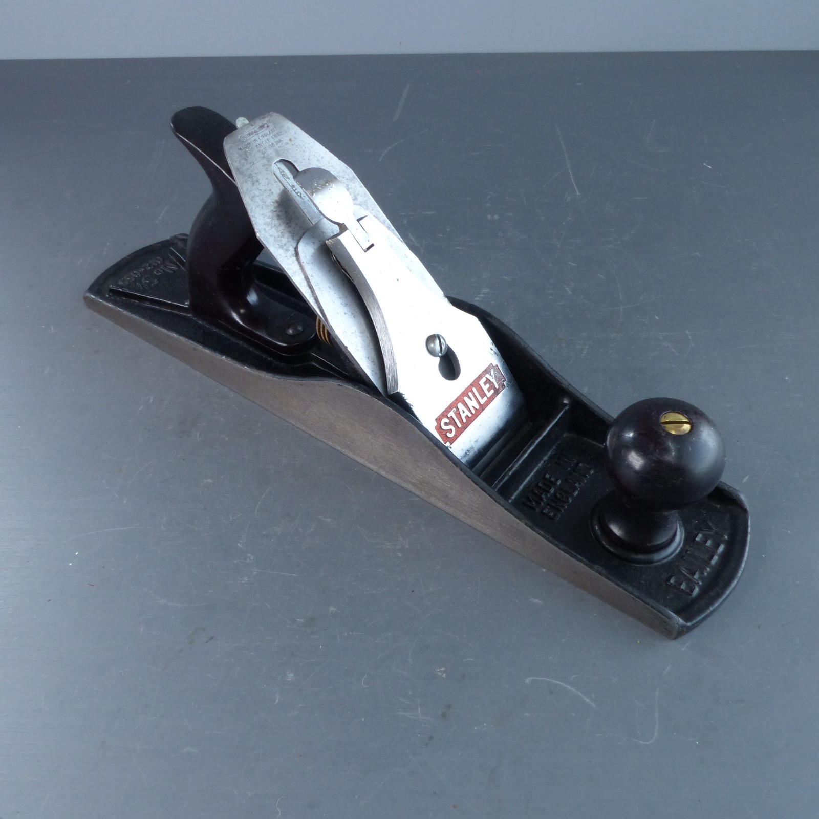 Vintage Stanley Bailey Hand Plane No. 5 1/2 G12-055