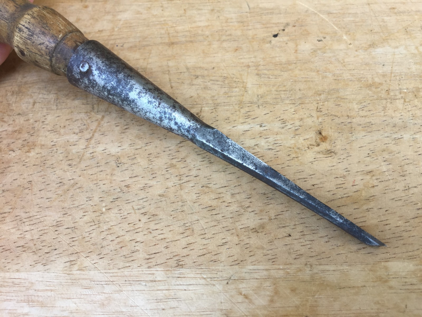 Union Hardware Torrington, CT Steel Chisel 8.25″ x 1/4″ Edge Primitive Wood Tool