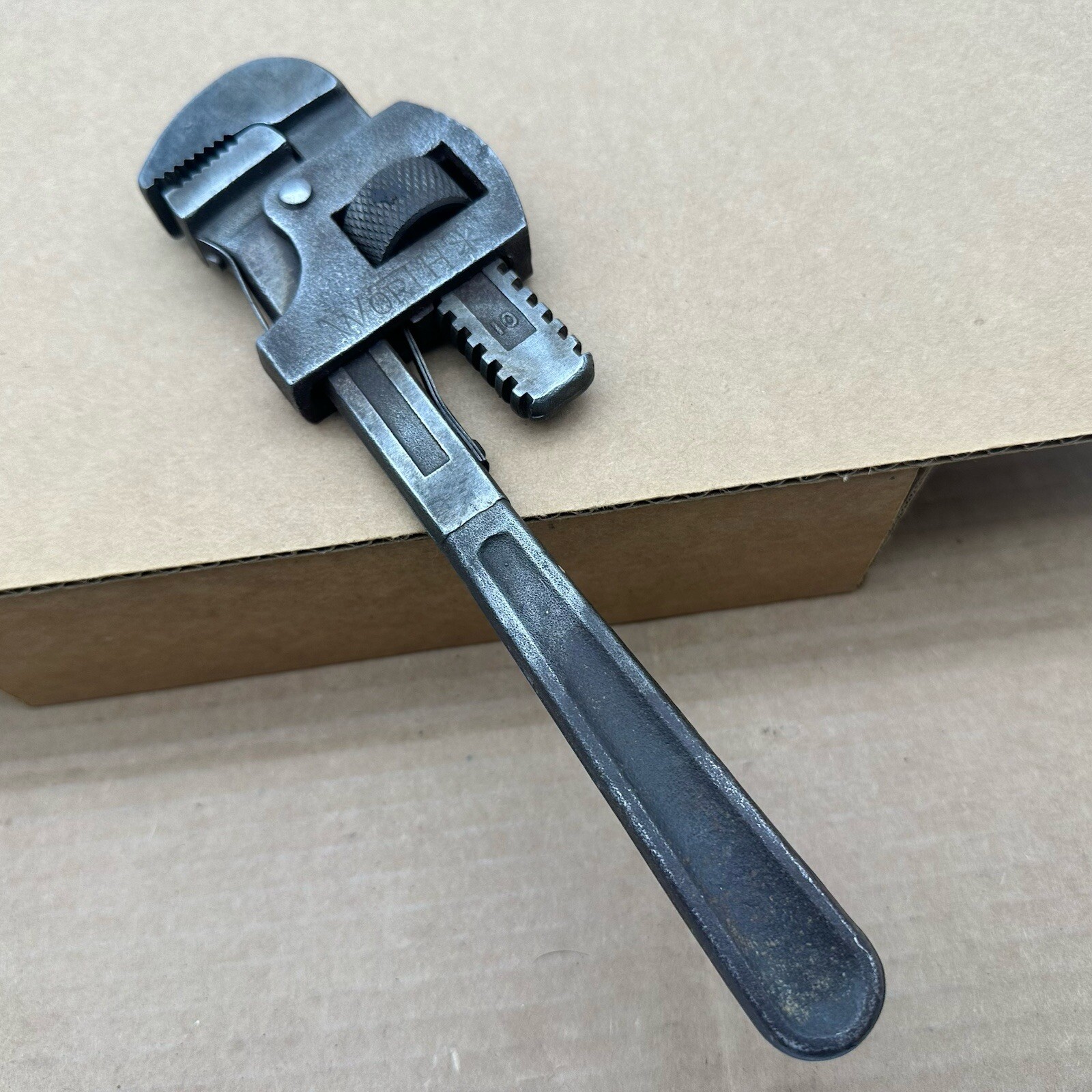 Vintage WORTH #10 Pipe Wrench 9″Heavy Duty Great Wrench Made In USA Good Shape