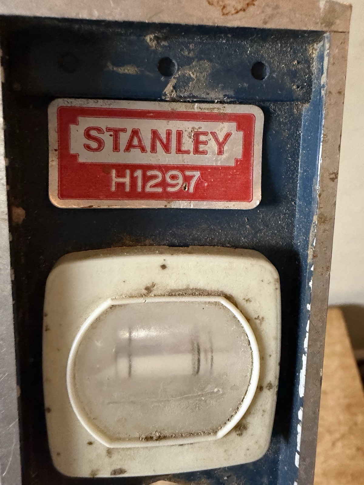 Vintage STANLEY no. H1297 Handyman Bubble Level Tool Aluminum Metal Blue 42-718