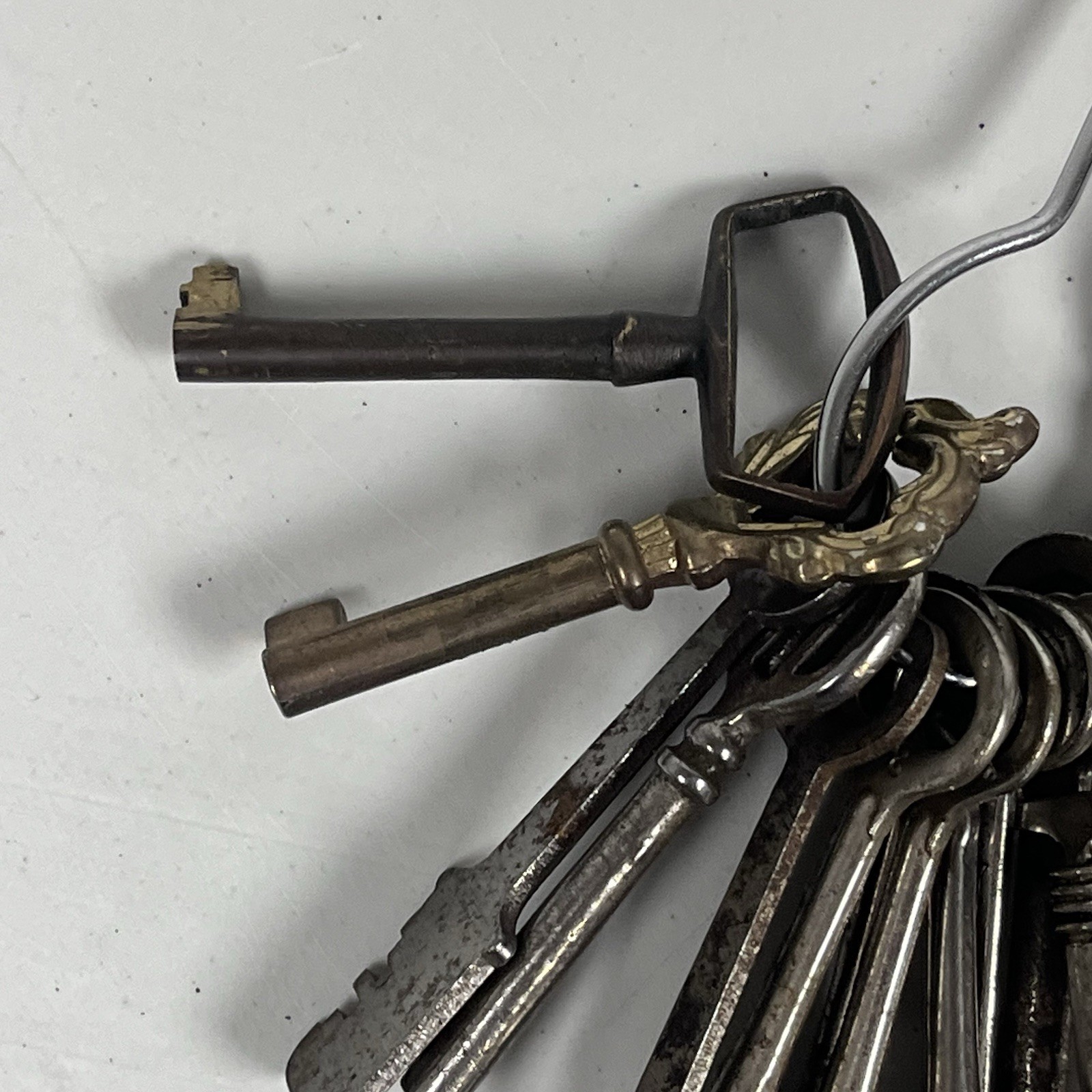 Lot of 20 Vintage Skeleton Keys Antique Old Door Keys Mixed Set