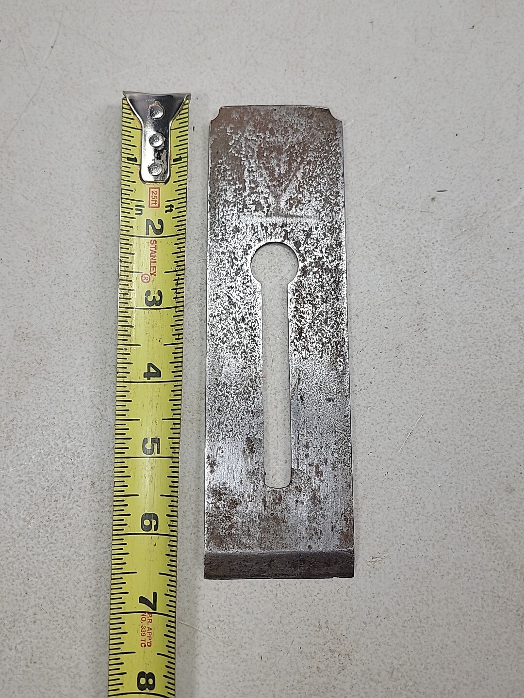 ANTIQUE VINTAGE W. FIELD WOOD PLANE 2″ BLADE IRON CUTTER & CHIP BREAKER H420