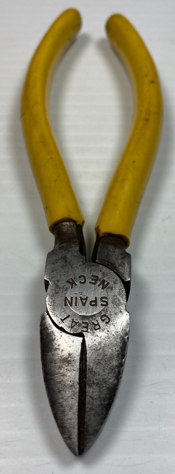 Vintage Great Neck Tools – 6-1/4″ Diagonal Side Cutter Pliers with Yellow Grips