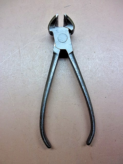 Vintage VINDOBONA IMP CO. Austria 6″ End Nippers w 1 1/4″ Cutters Clean Cond.