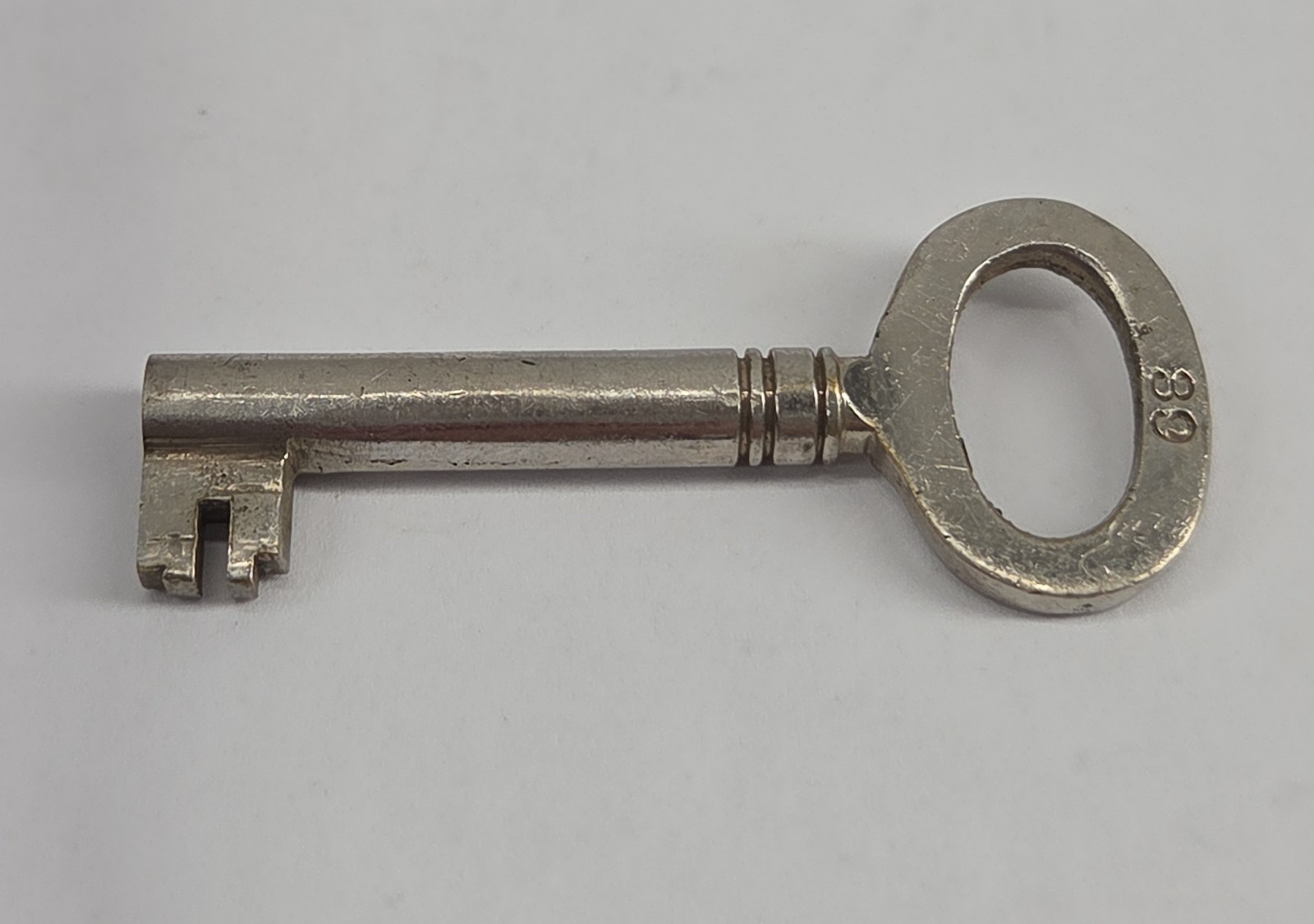 Antique Skeleton Key Hollow Barrel 39 Silver