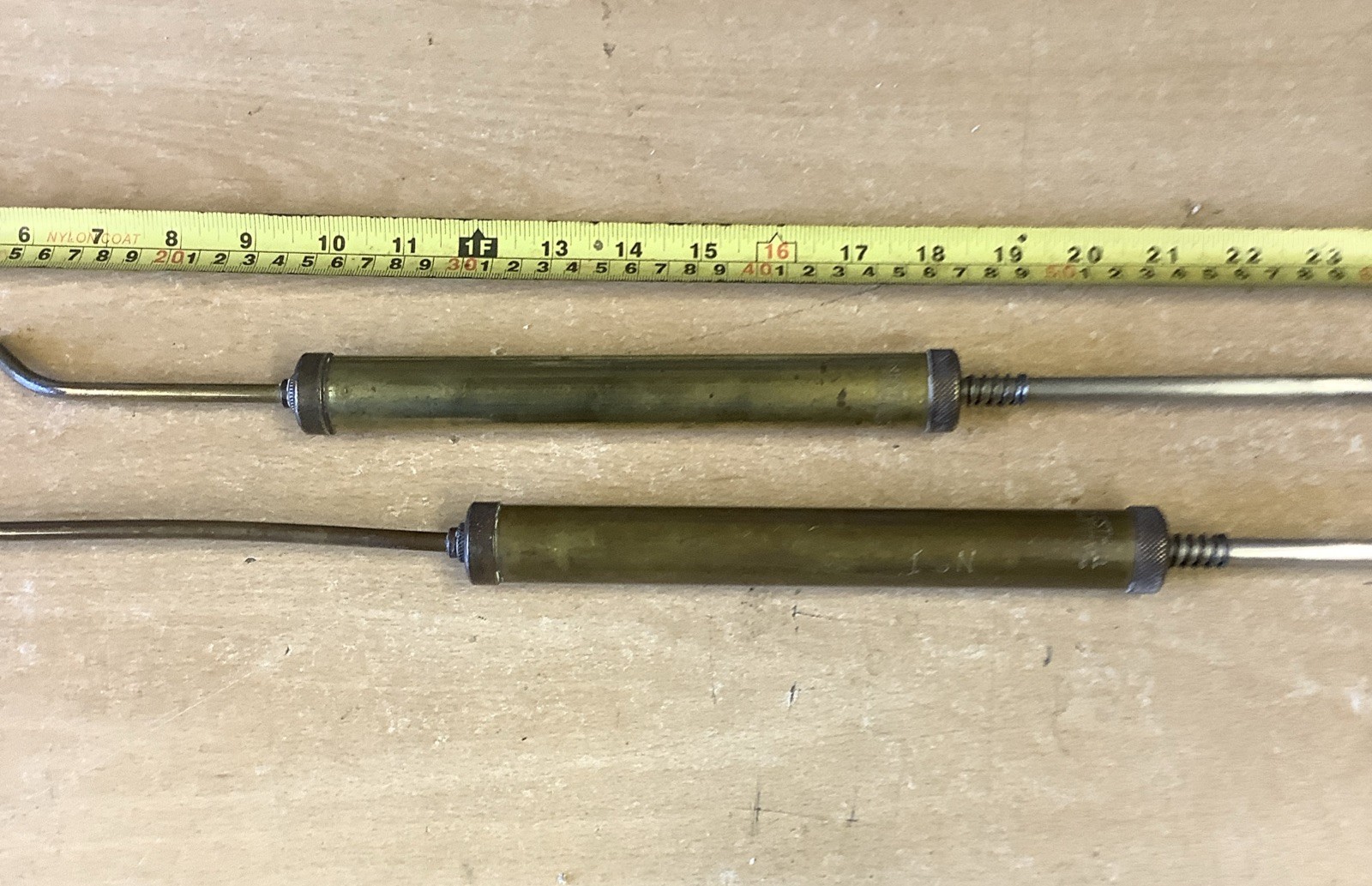 2 x Vintage Brass Nesthill Sheffield England Oilers – Great Working Order x 2