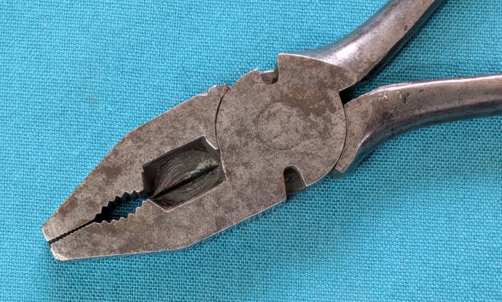 RARE 1920’s RED DEVIL S&H # 3800-6 Inch Combination Button’s Pliers Wire Cutters