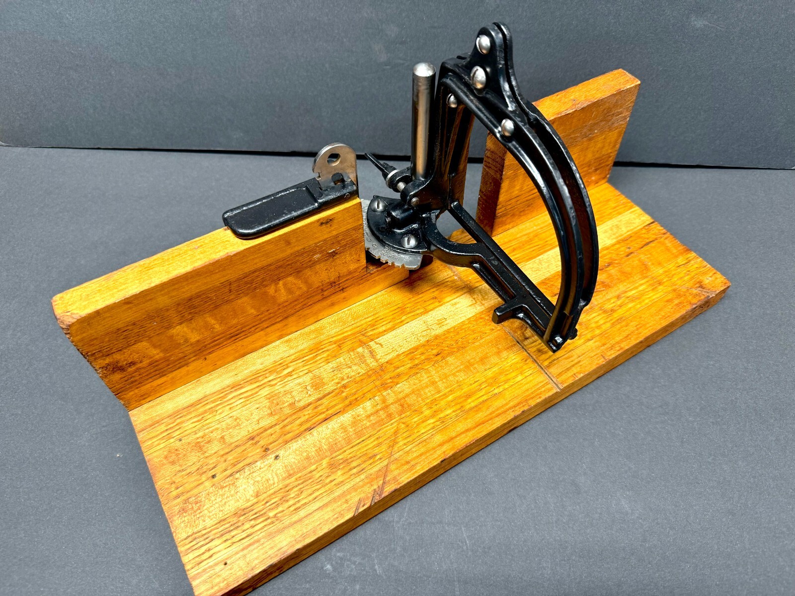 Vintage Dunlap Wooden Mitre Saw Box 45 to 0 Degrees Sold by Sears Roebuck