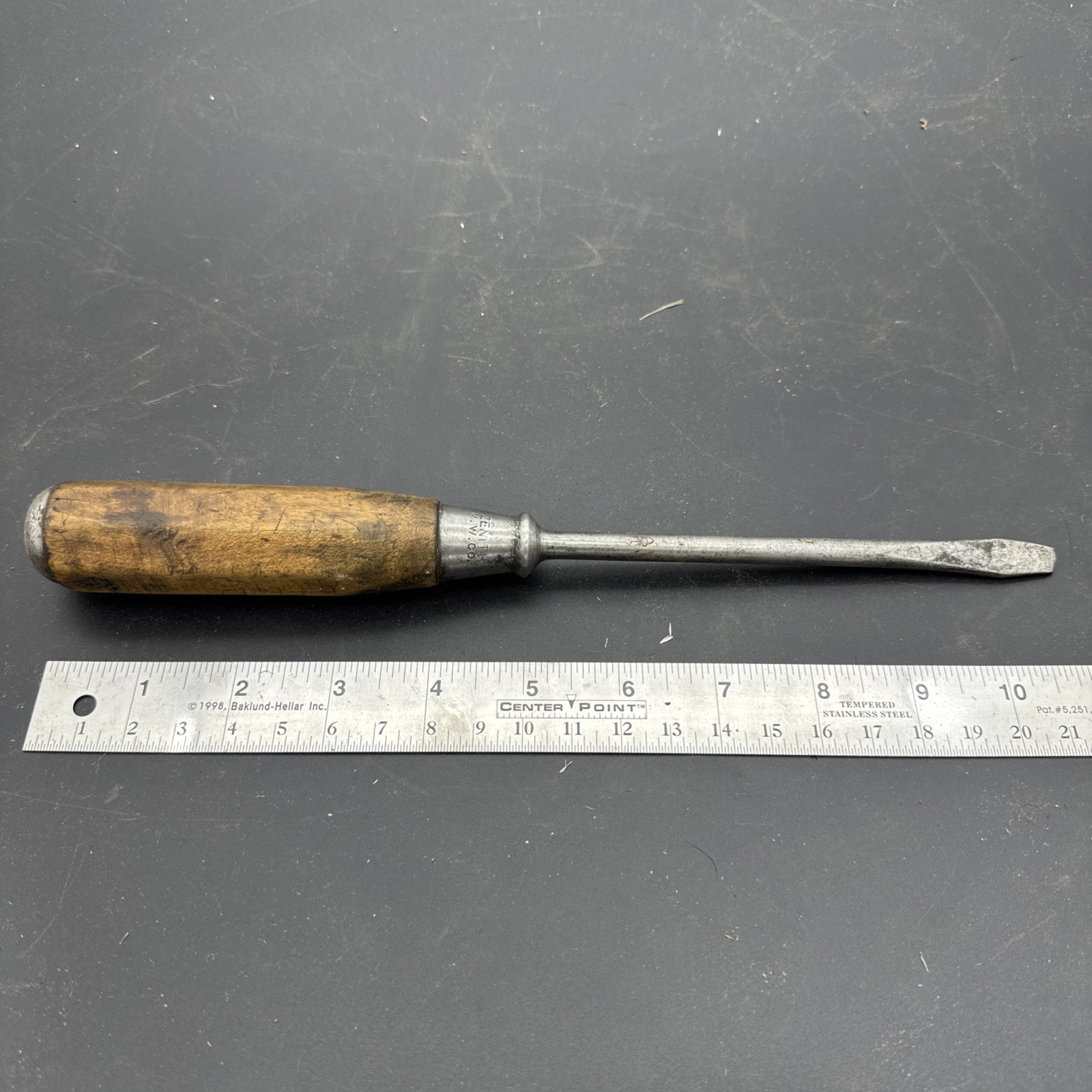 Vintage Zenith Marshall Wells Co. Screwdriver M.W.Co. 11”