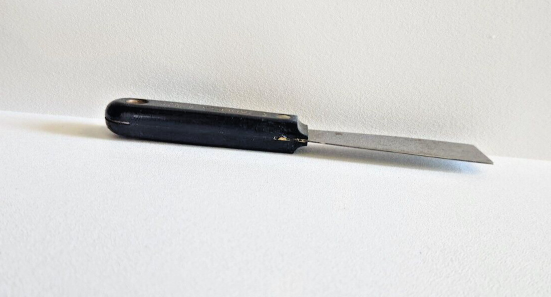 VTG Stanley Nylon Handle Stiff Puddy Knife 1-1/4″ No. 28-140 Original Hand Tool