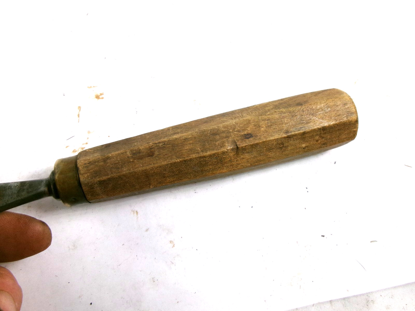NICE CARVING CHISEL – 7/8″ SIZE – # 7 SWEEP – UNBRANDED