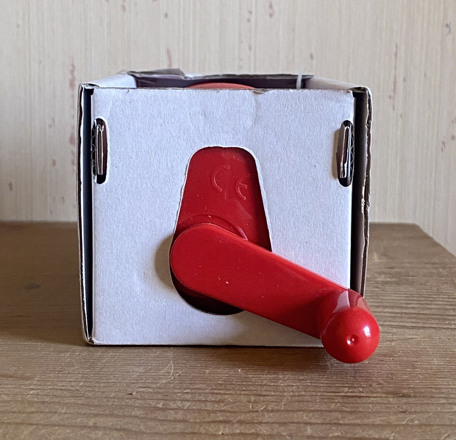 IKEA LJUSA Red Wind up LED Flashlight Hand-powered