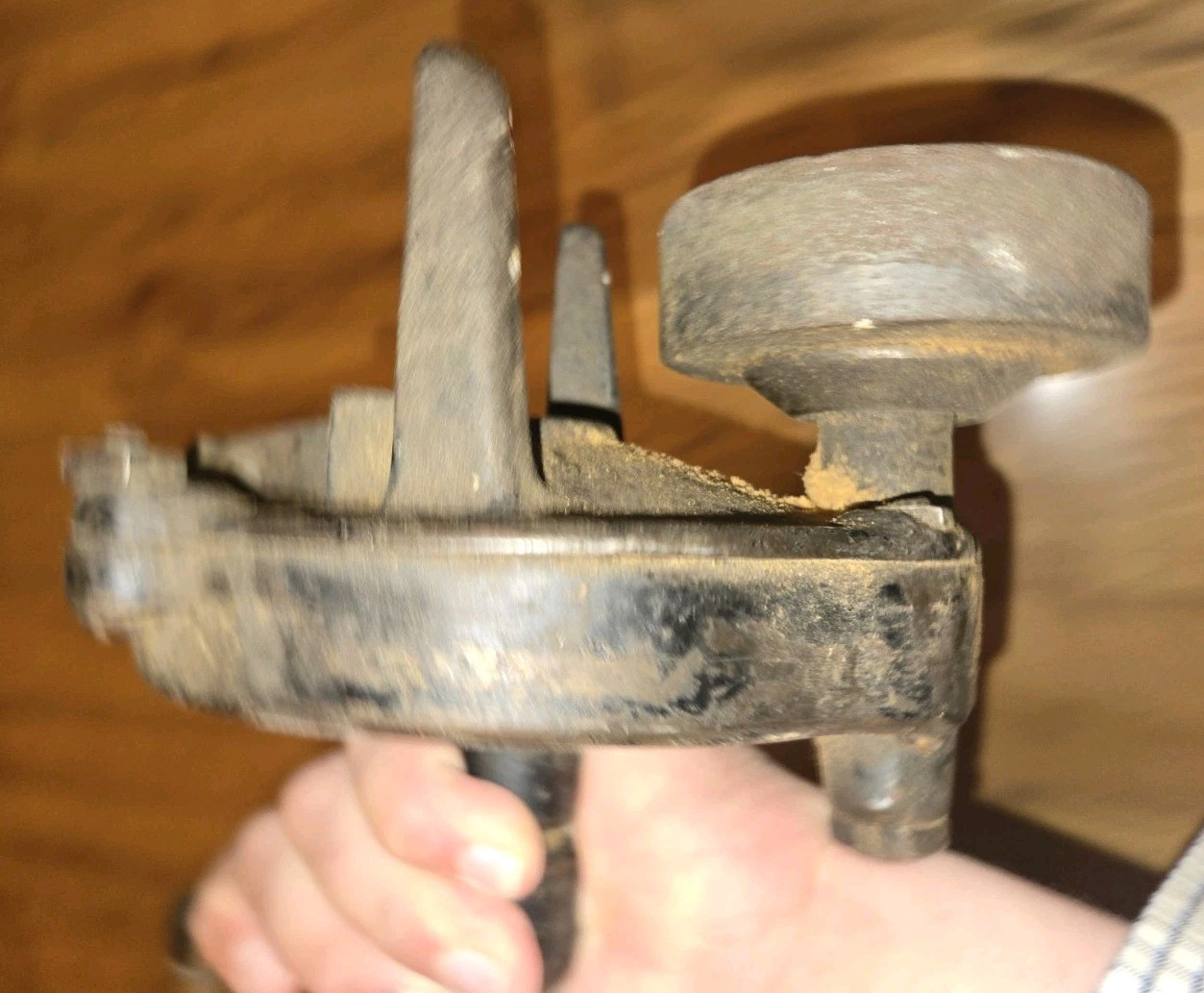 Vintage Luther Line Model 5M Mechanic Special Hand Crank Clamp Bench Grinder
