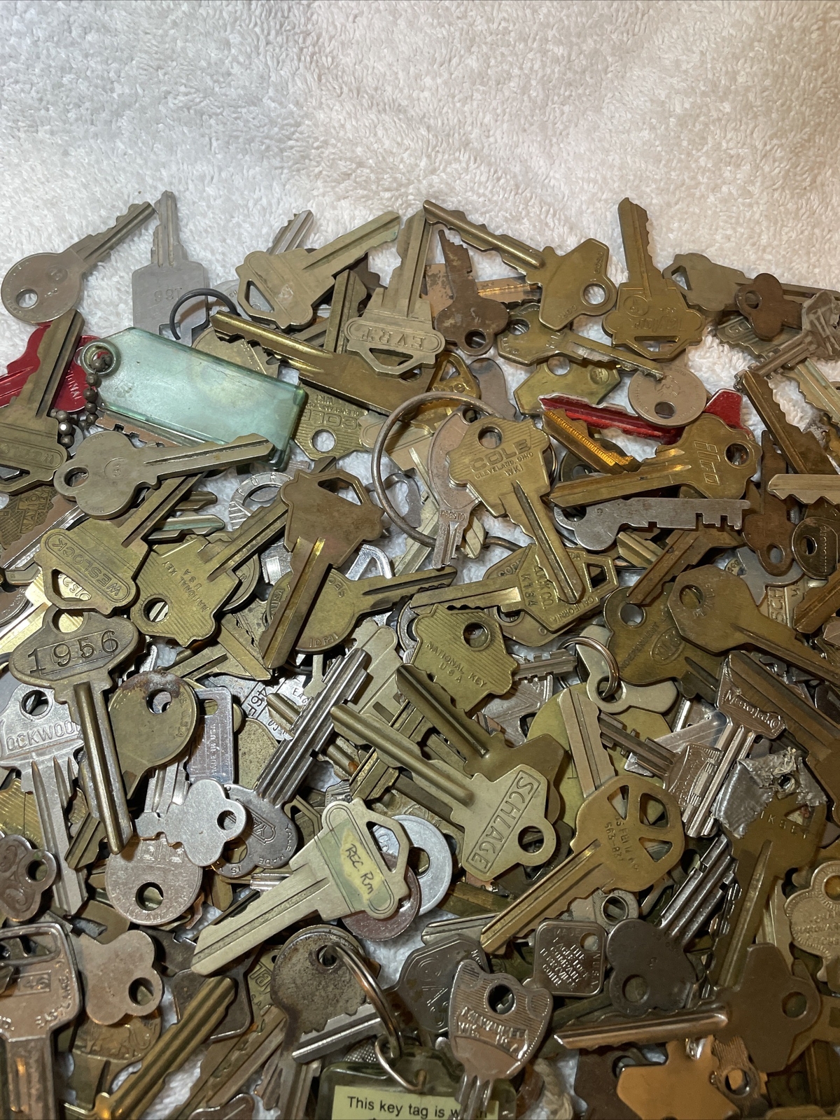 VTG 220+ Vintage Key Keys Lot House Skeleton Auto Cabinet Keys All Companies #3