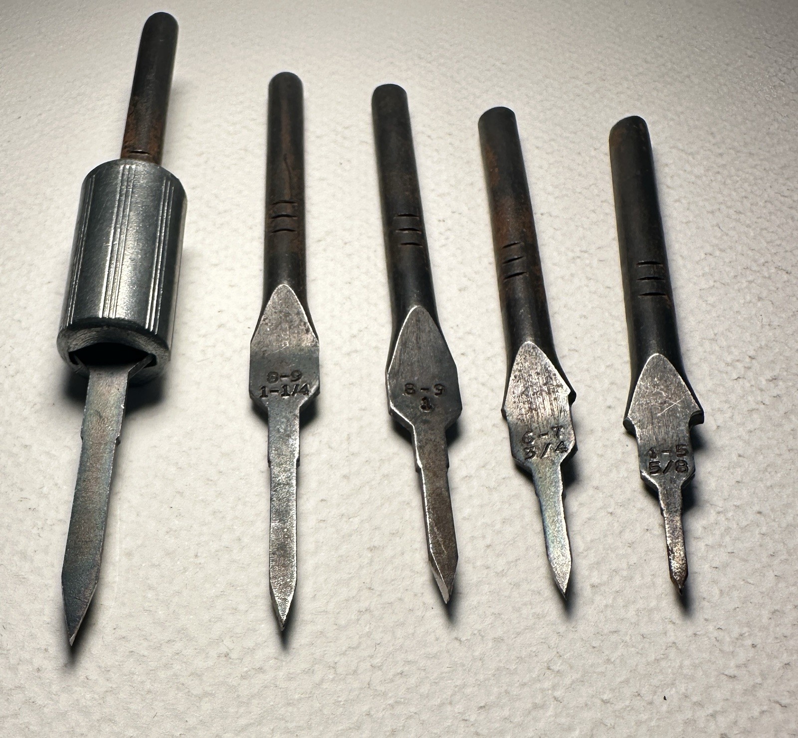 Set Of 5 Plug Cutter Woodworking Set w/ Holder 5/8–1-1/4 Vintage USA