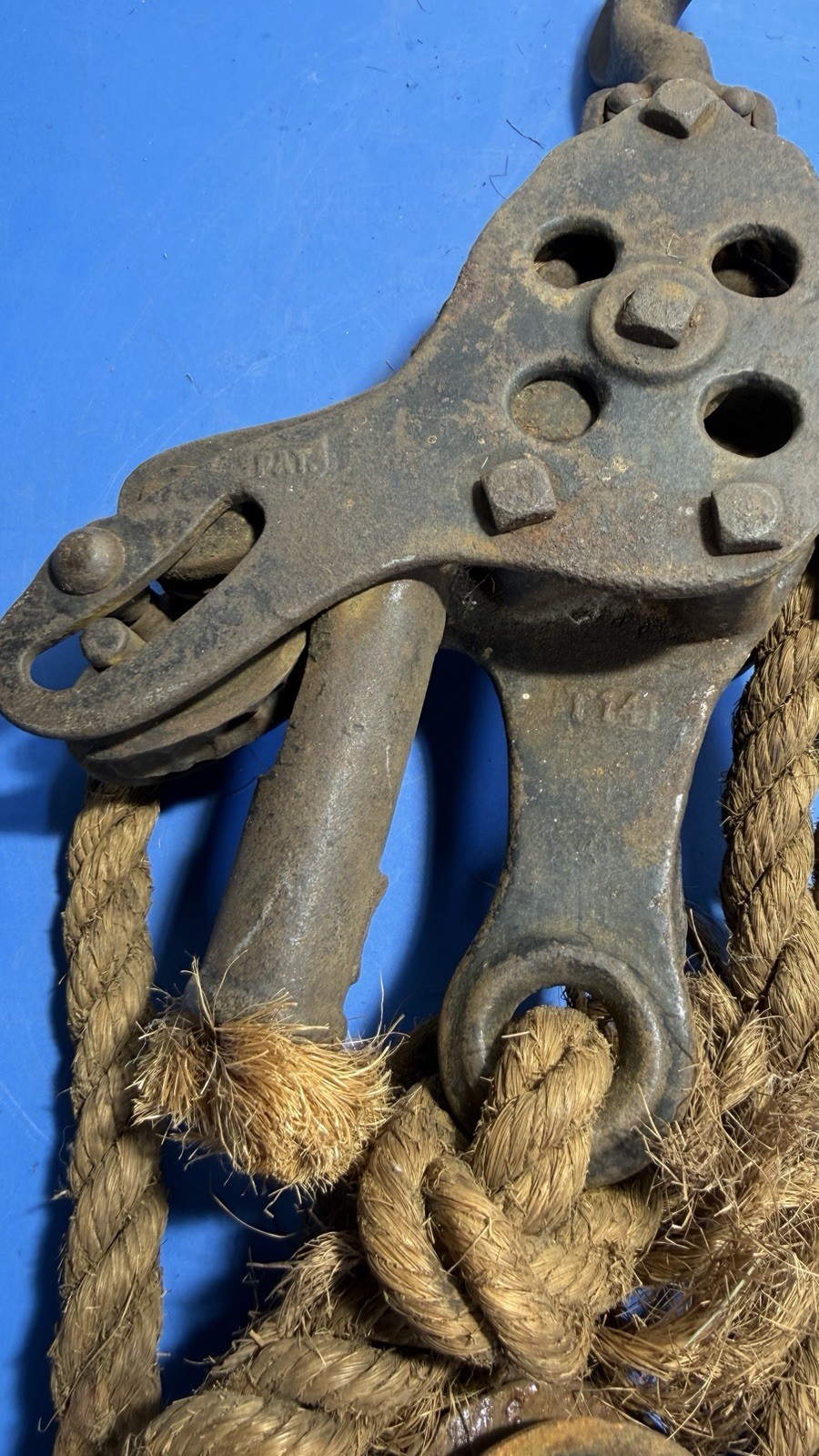 Vintage Cast Iron Block and Tackle Pulley w Hooks Rope Marked T14 As Is