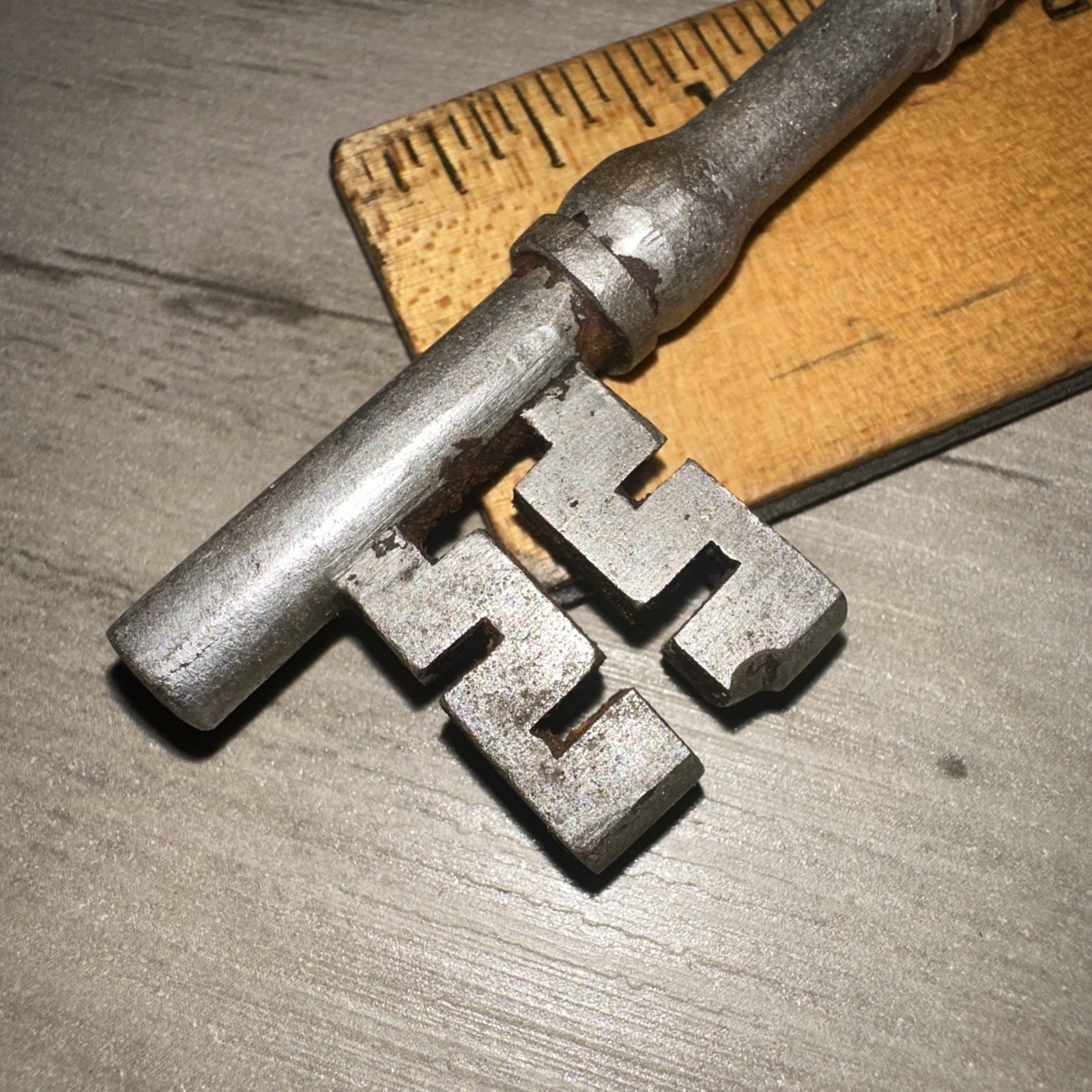 Antique Skeleton Key Solid Barrel Jailer Key Unique Head Design!