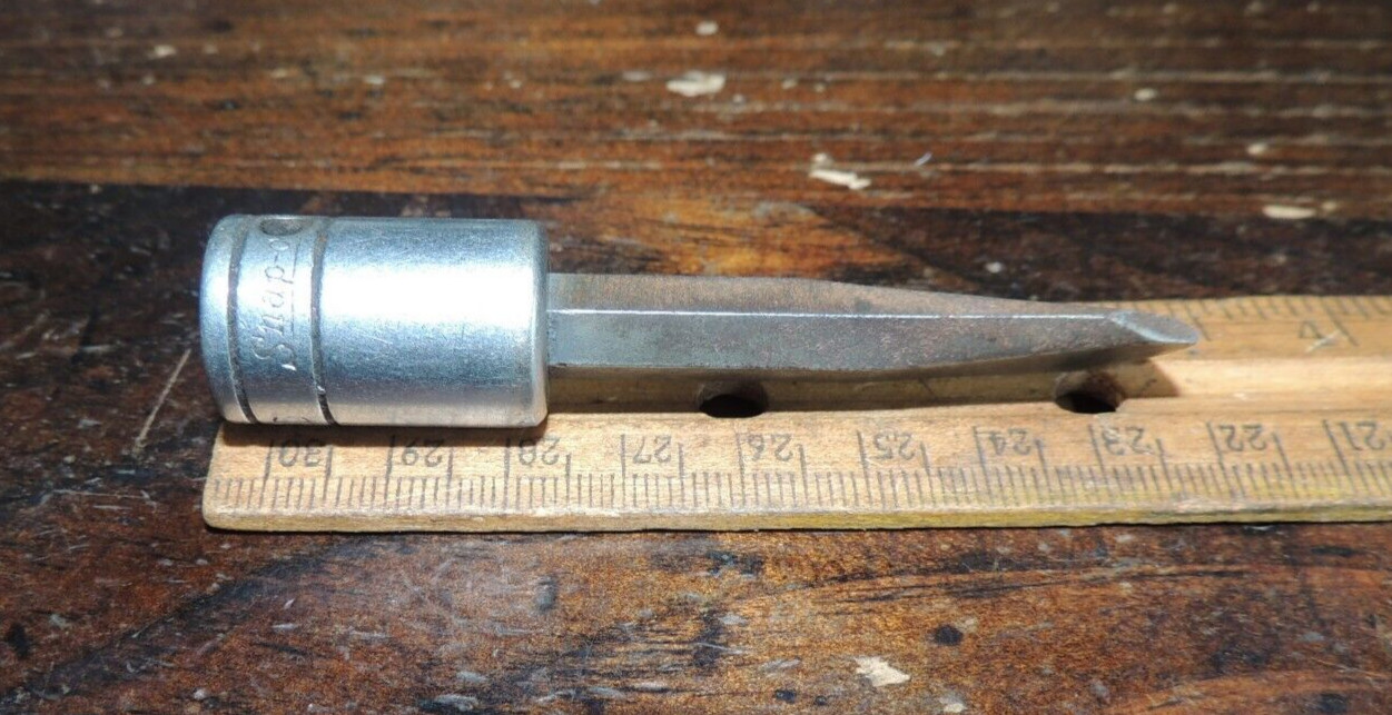 VTG F-31-C Snap On 3/8 Drive Socket W/ FLAT TIP SCREWDRIVER BIT, 1951 DATE CODE
