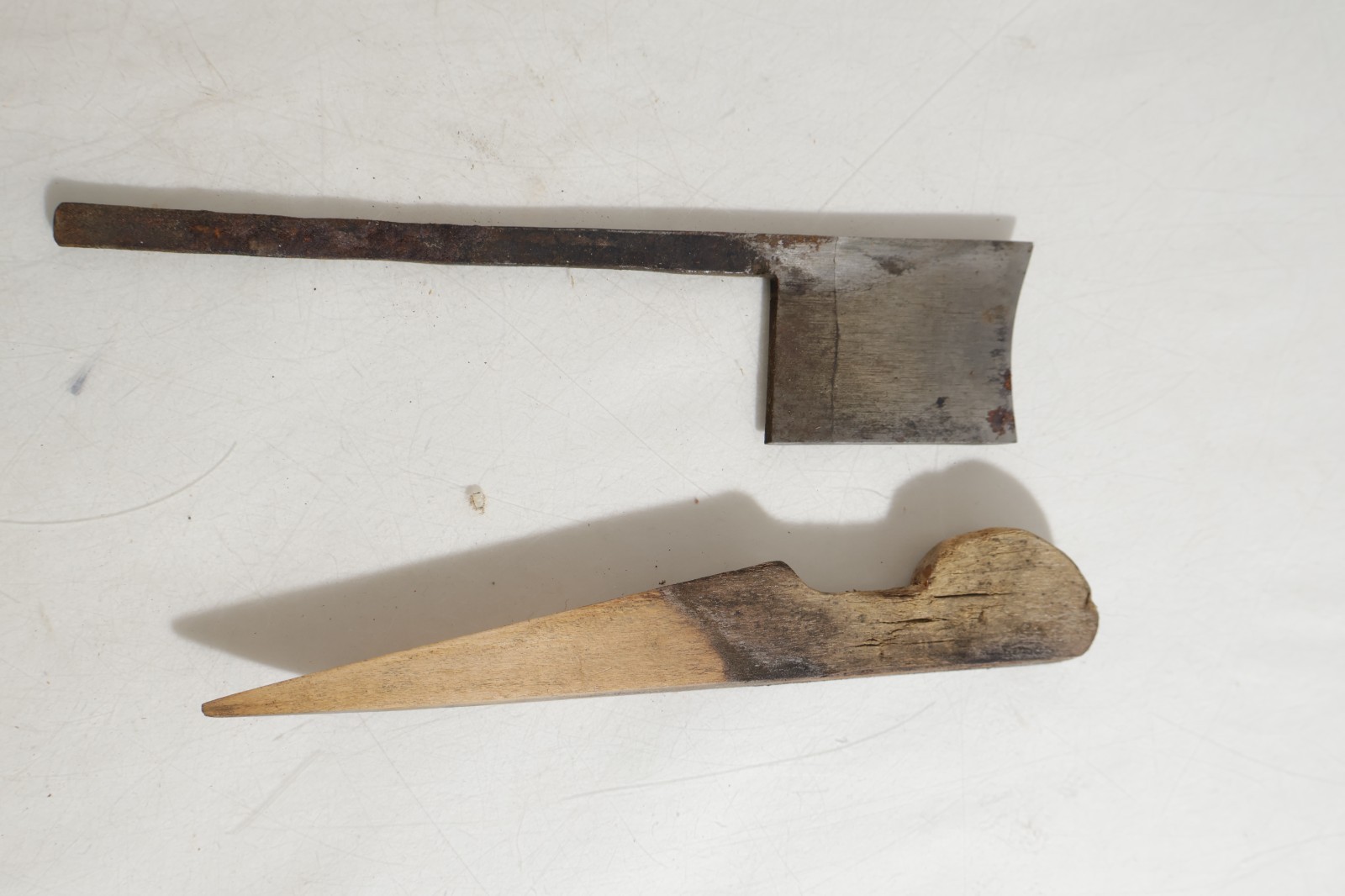 NICE SET OF HOLLOW AND ROUND WOOD PLANE NAME ? HARD TO READ NIELBE NOTTE ? 28 1