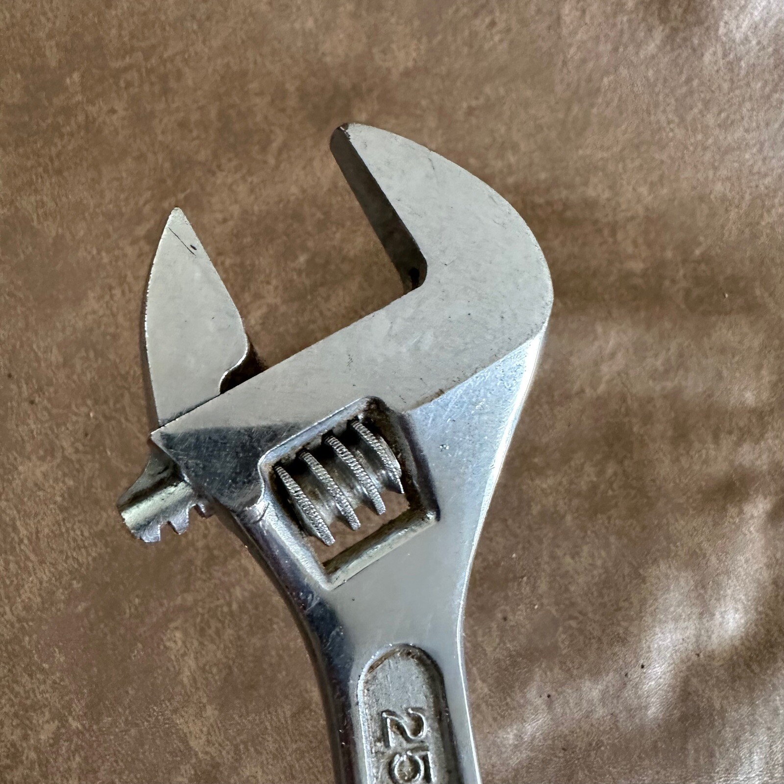 VINTAGE SUPER STEEL 250MM 10″ SHIFTER ADJUSTABLE WRENCH TOOL MADE IN JAPAN