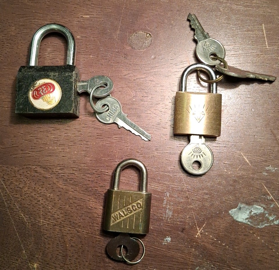 3 Vintage Mini Lock & Keys (Luggage Or Other) Diamond China, WALSCO USA *Working