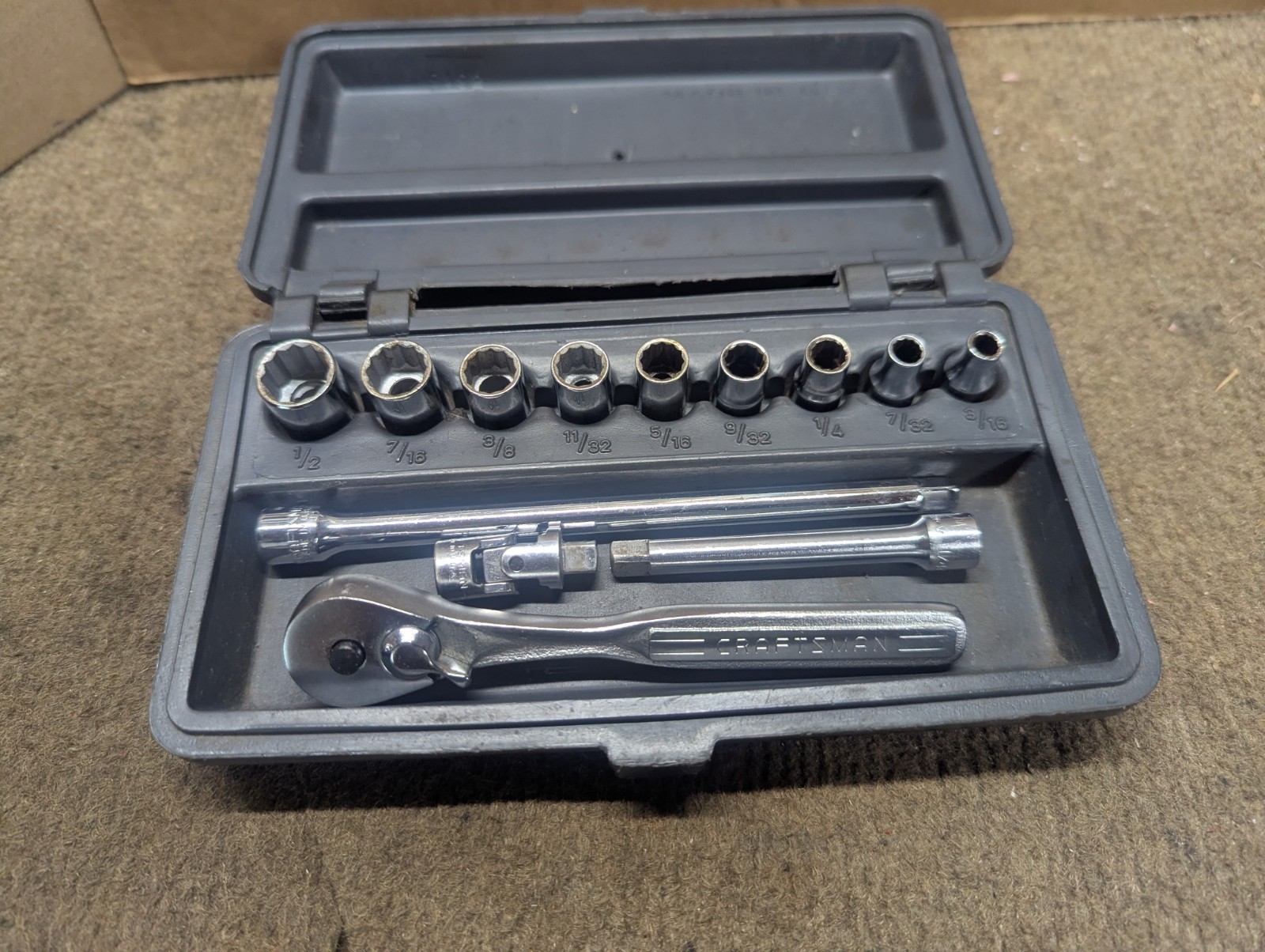 Vintage Craftsman 1/4″ Dr. Sockets Set And Case