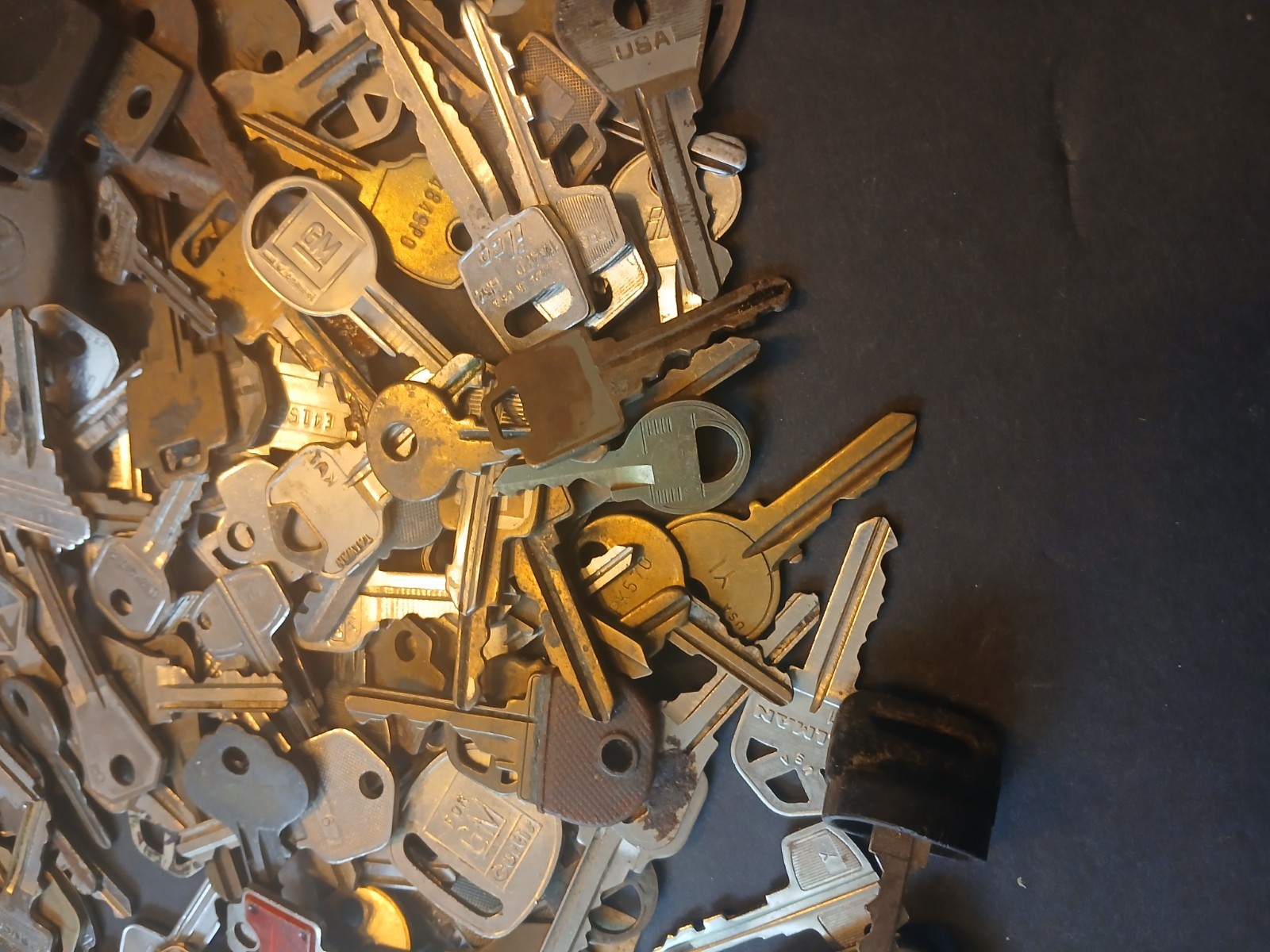 3lbs Plus Vintage Auto, Home, Equipment, Misc. Keys (2)