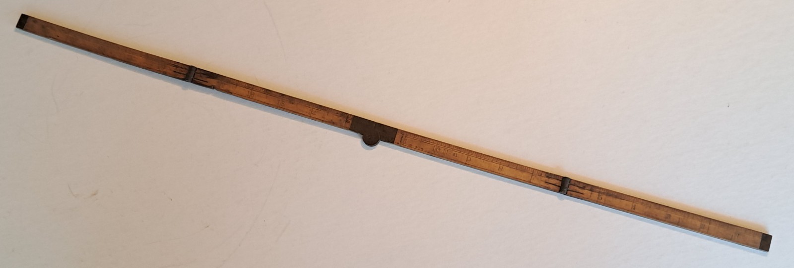 Vintage Unbranded No. 61 Folding Wood Ruler 24″ Boxwood With Brass Hinges Tool