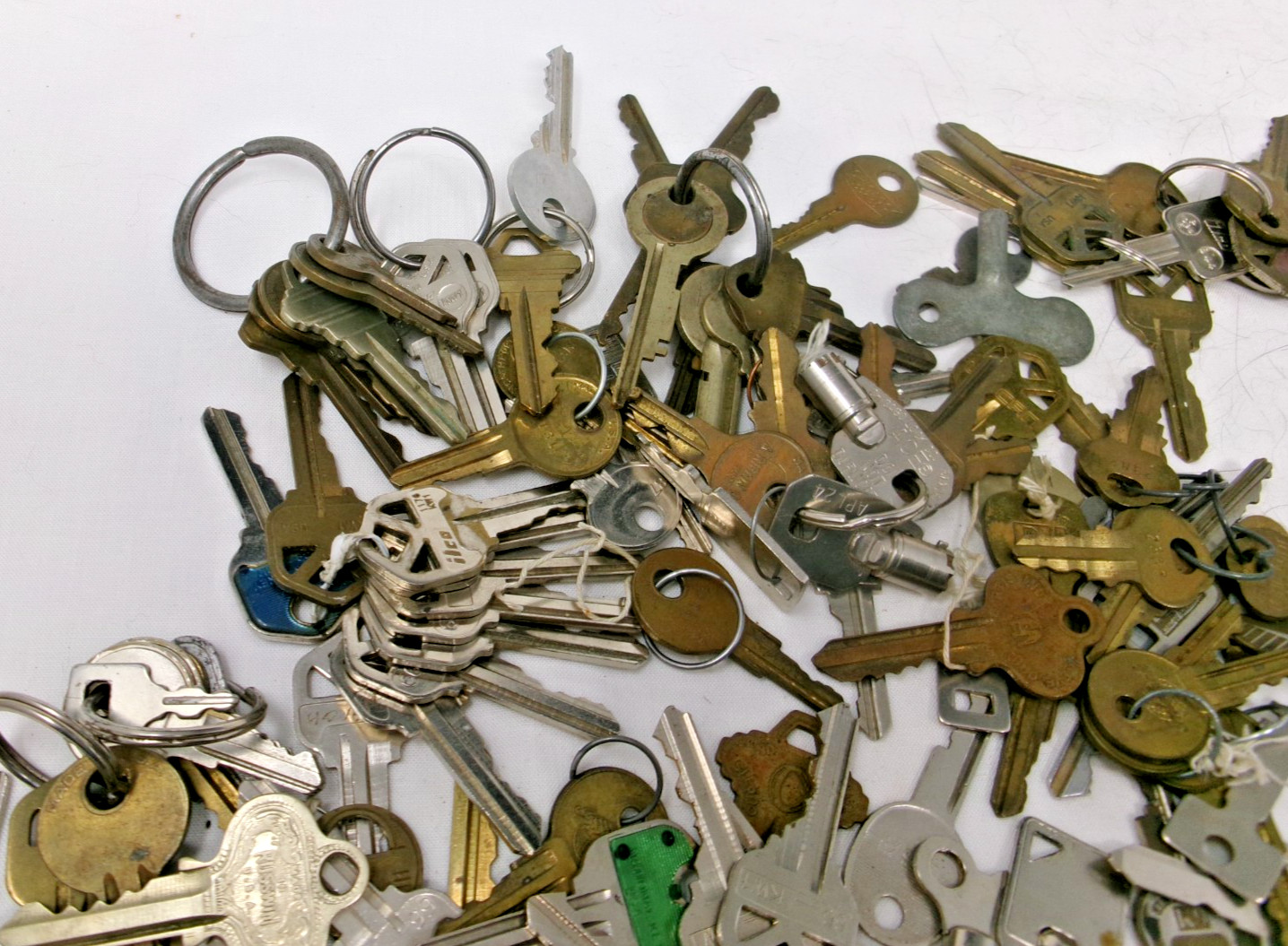 Lot Of 150+ Keys: Home Auto Cabinets Equipment Specialty Etc…. 3 Pounds +