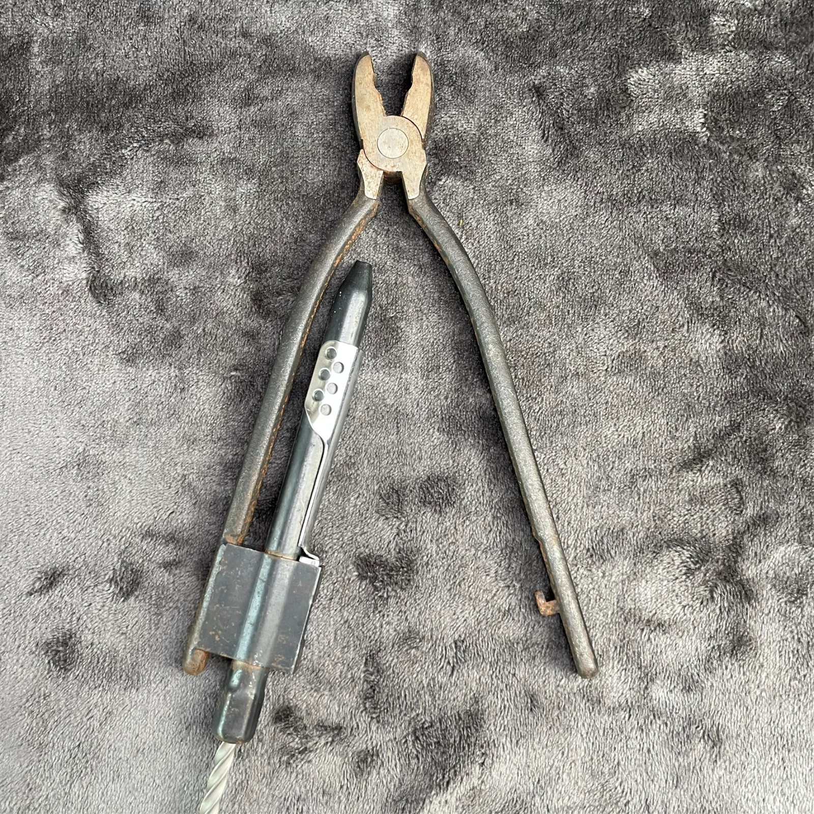 Vintage US Industrial Aviation Safety Wire Twister Aircraft Pliers TP 68 Taiwan