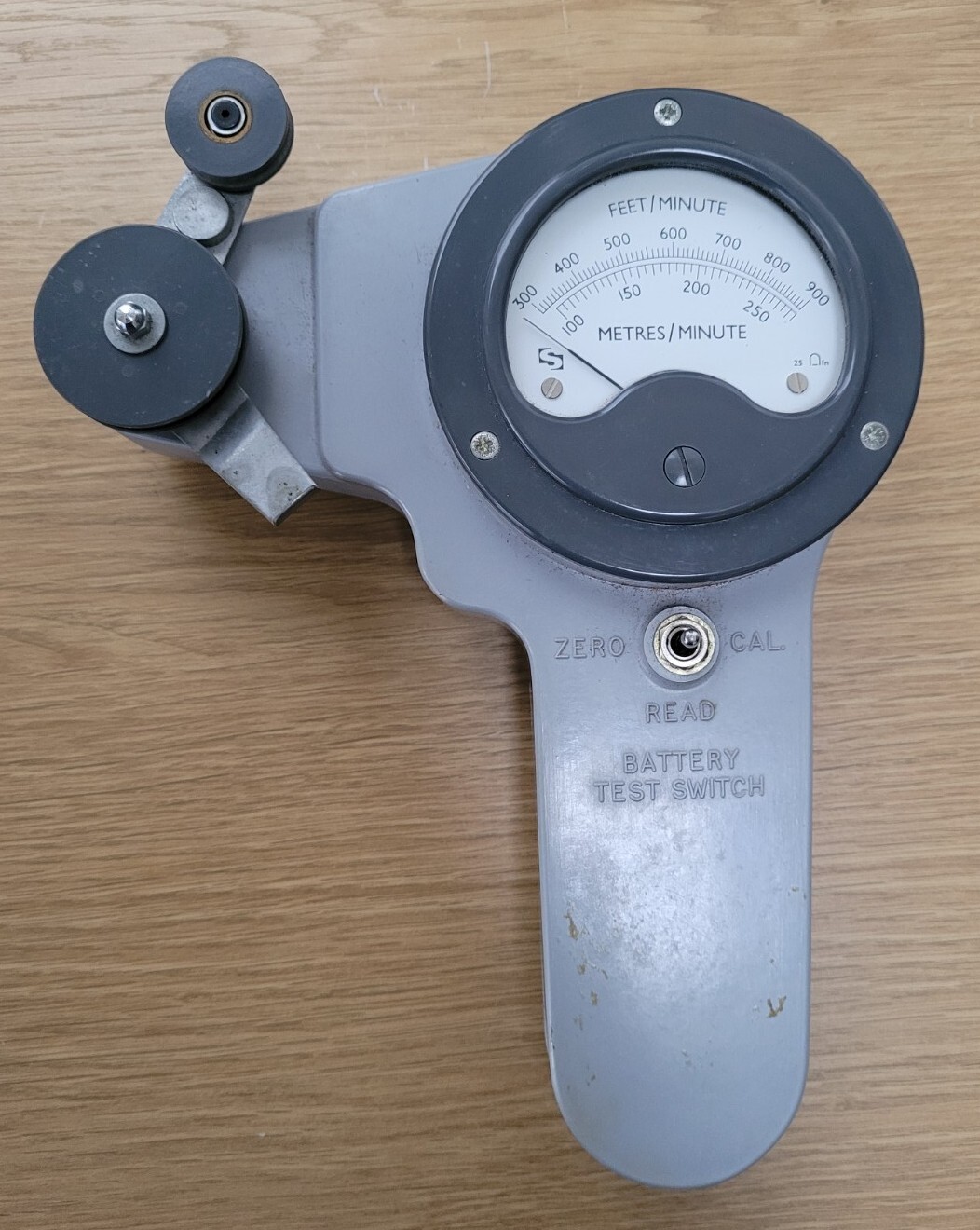 VINTAGE Thorn Bendix No. 655 HATRA Yarn Speed Meter Gauge GREY