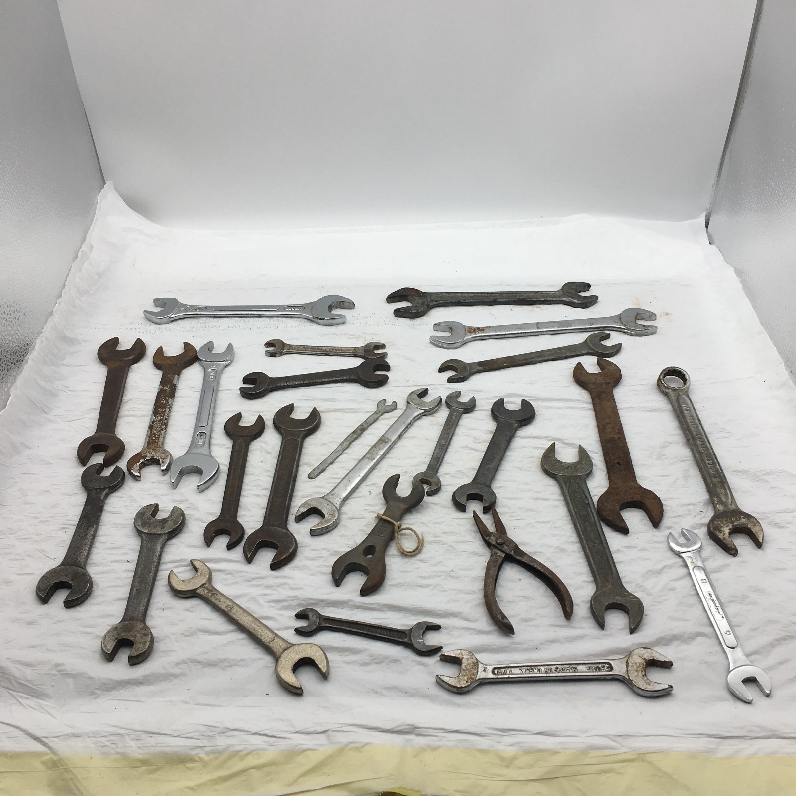 5 Pounds Of Vintage Tools For Use, Decoration, Crafts 26 Tools