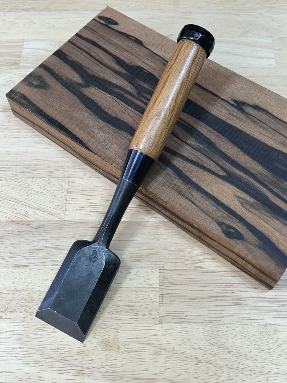 Japanese 36mm Bench Chisel (Oiire Nomi) By Yasushi Hanyu. New Old Stock.